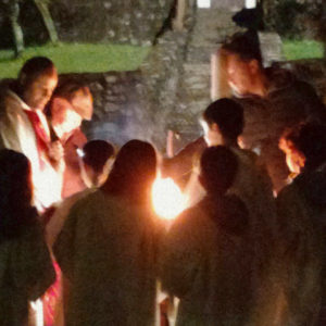 Pasqua: la luce che riportiamo nel cuore, l’annuncio che vince il buio